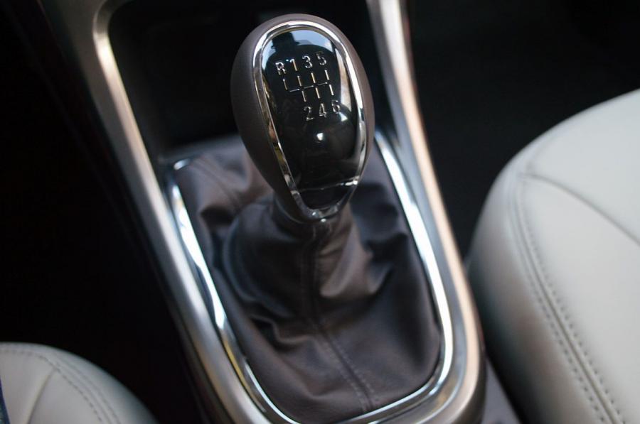  Buick Verano Turbo 2013 года  (фото 12 из 128)